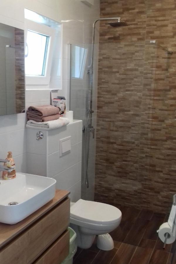 Family Friendly Apartments With A Swimming Pool Supetarska Draga - Donja, Rab - 2019 Zewnętrze zdjęcie