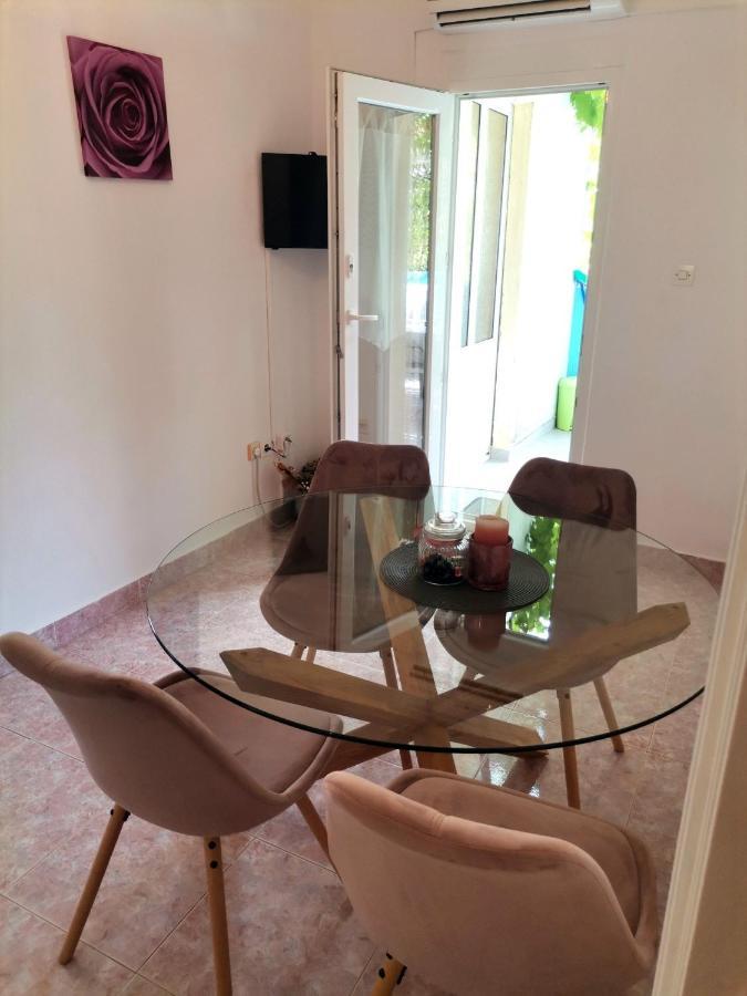 Family Friendly Apartments With A Swimming Pool Supetarska Draga - Donja, Rab - 2019 Zewnętrze zdjęcie
