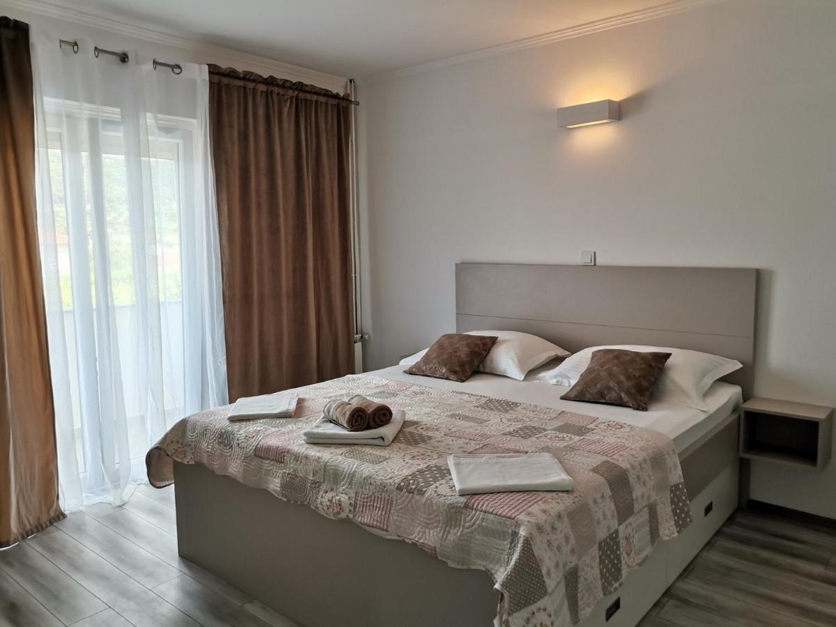 Family Friendly Apartments With A Swimming Pool Supetarska Draga - Donja, Rab - 2019 Zewnętrze zdjęcie