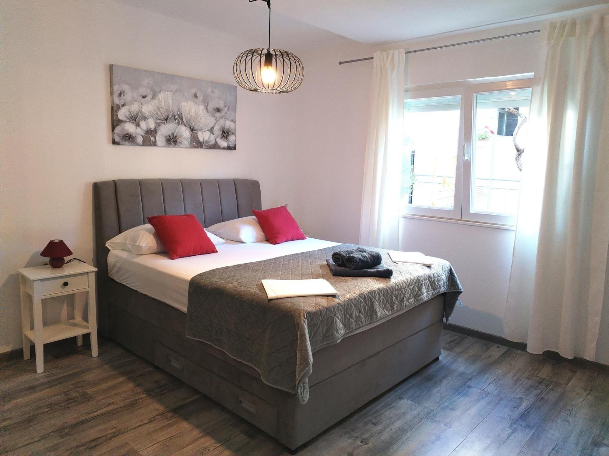 Family Friendly Apartments With A Swimming Pool Supetarska Draga - Donja, Rab - 2019 Zewnętrze zdjęcie